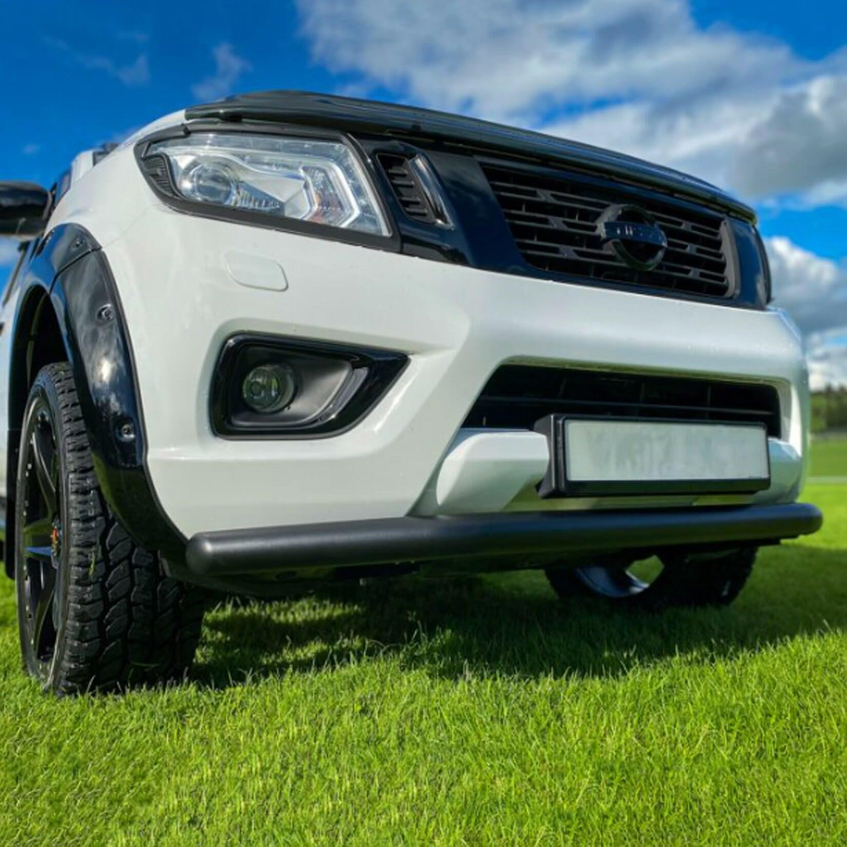 Nissan Navara Np300 - 2015 On - Stx Stainless Steel City Bar - Black - Single Spoiler Bar - 70mm